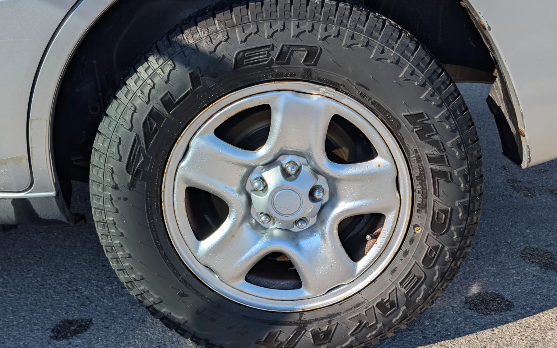 Zunanja slika - Toyota RAV4 - 2.0 D-4D 4WD - 6