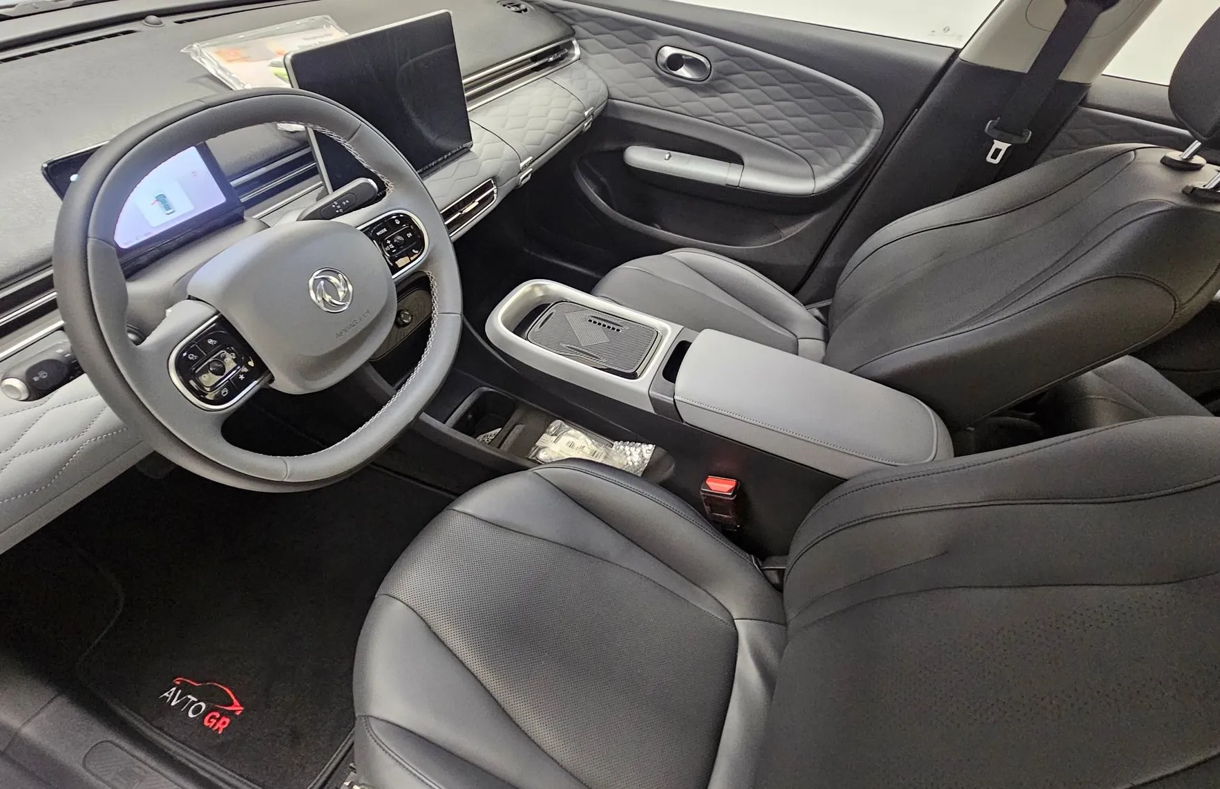 Zunanja slika - Dongfeng Box - 42.3 kWh 70 kW- SILVER- - 10
