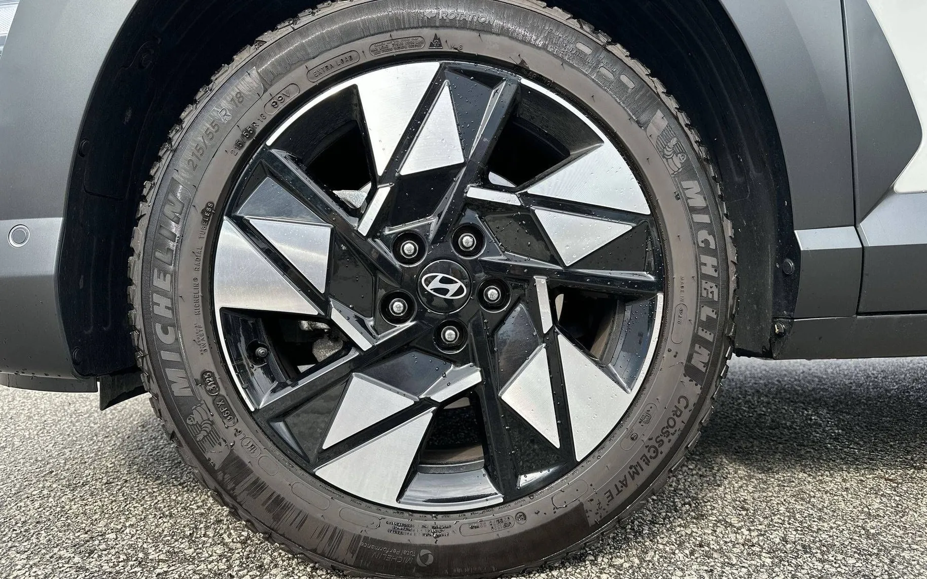 Notranja slika - Hyundai Kona - 1.6 GDI Hybrid Impression DCT - 9