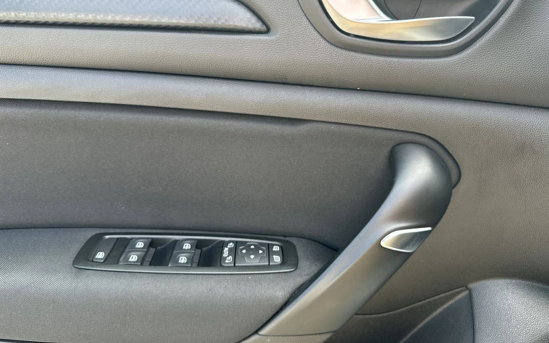 Notranja slika - Renault Megane - Berline TCe 100 - 12