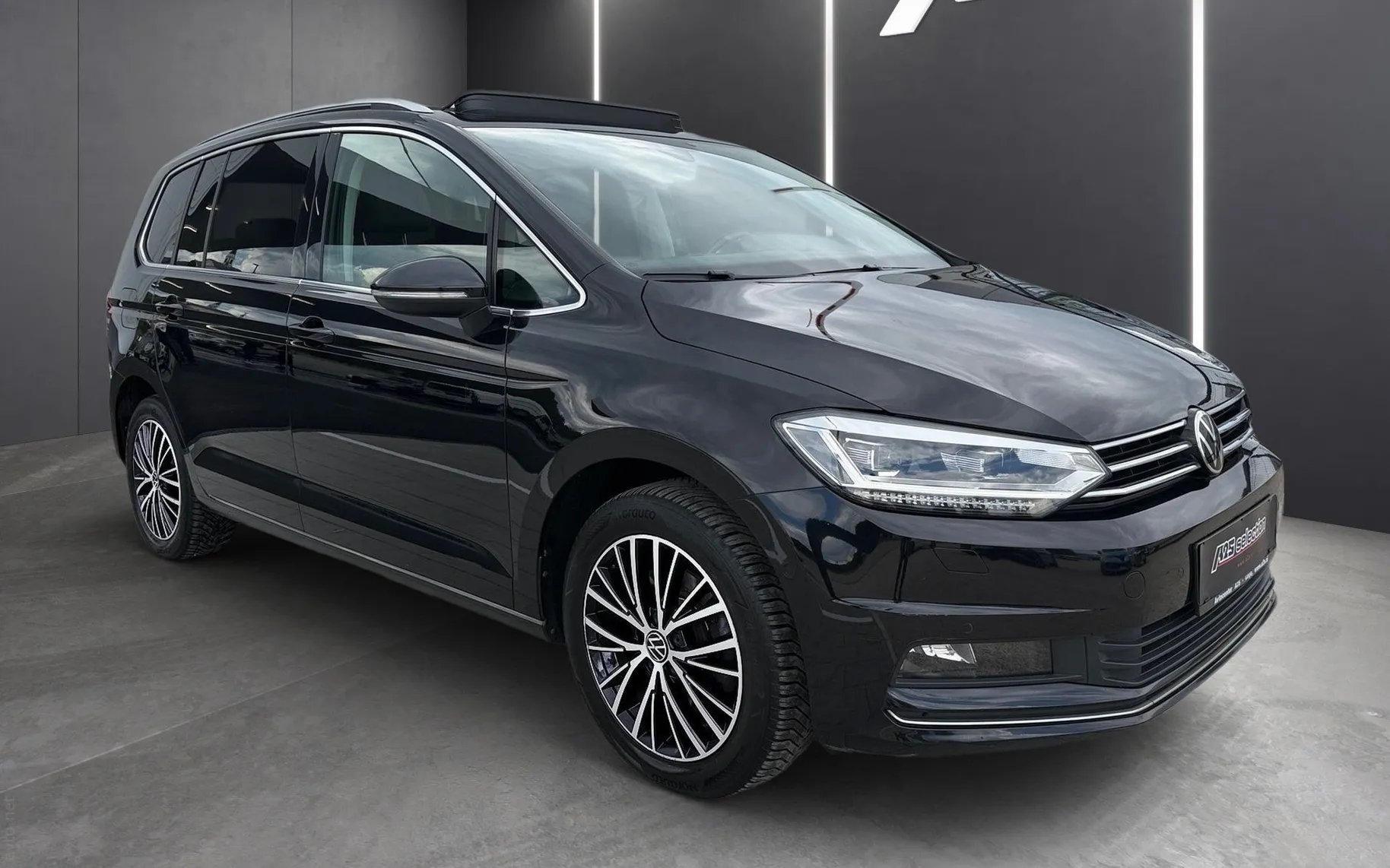 Zunanja slika - Volkswagen Touran - 2.0 TDI BMT Highline DSG-7sedežev-Panorama-Masaža - 2