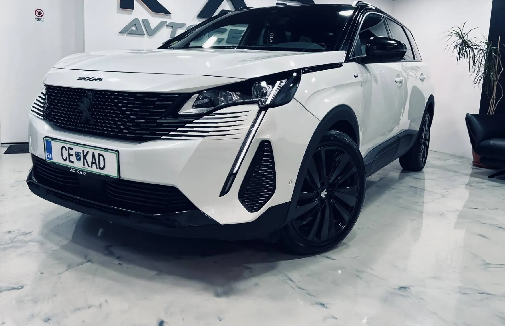 Zunanja slika - Peugeot 5008 - 1.5 -GT-7 SED-360 KAMERA-ACC-FULL LED - 1