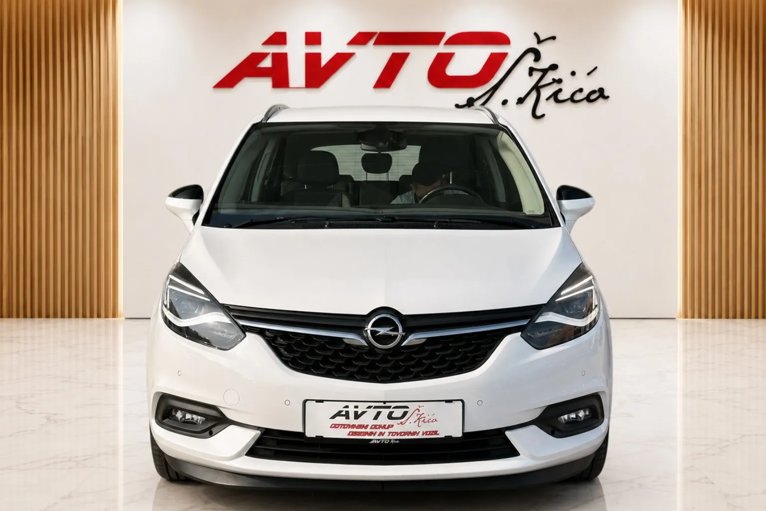 Notranja slika - Opel Zafira - 1.6 CDTI-FULL LED-7 SEDE  381 EV-NAVI-KAMERA-PDC-T.. - 7