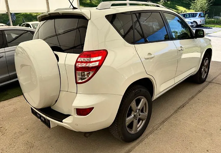 Zunanja slika - Toyota RAV4 - 4WD 2.2 D-4D Limited 1.LASTNIK LETNO JAMSTVO - 4