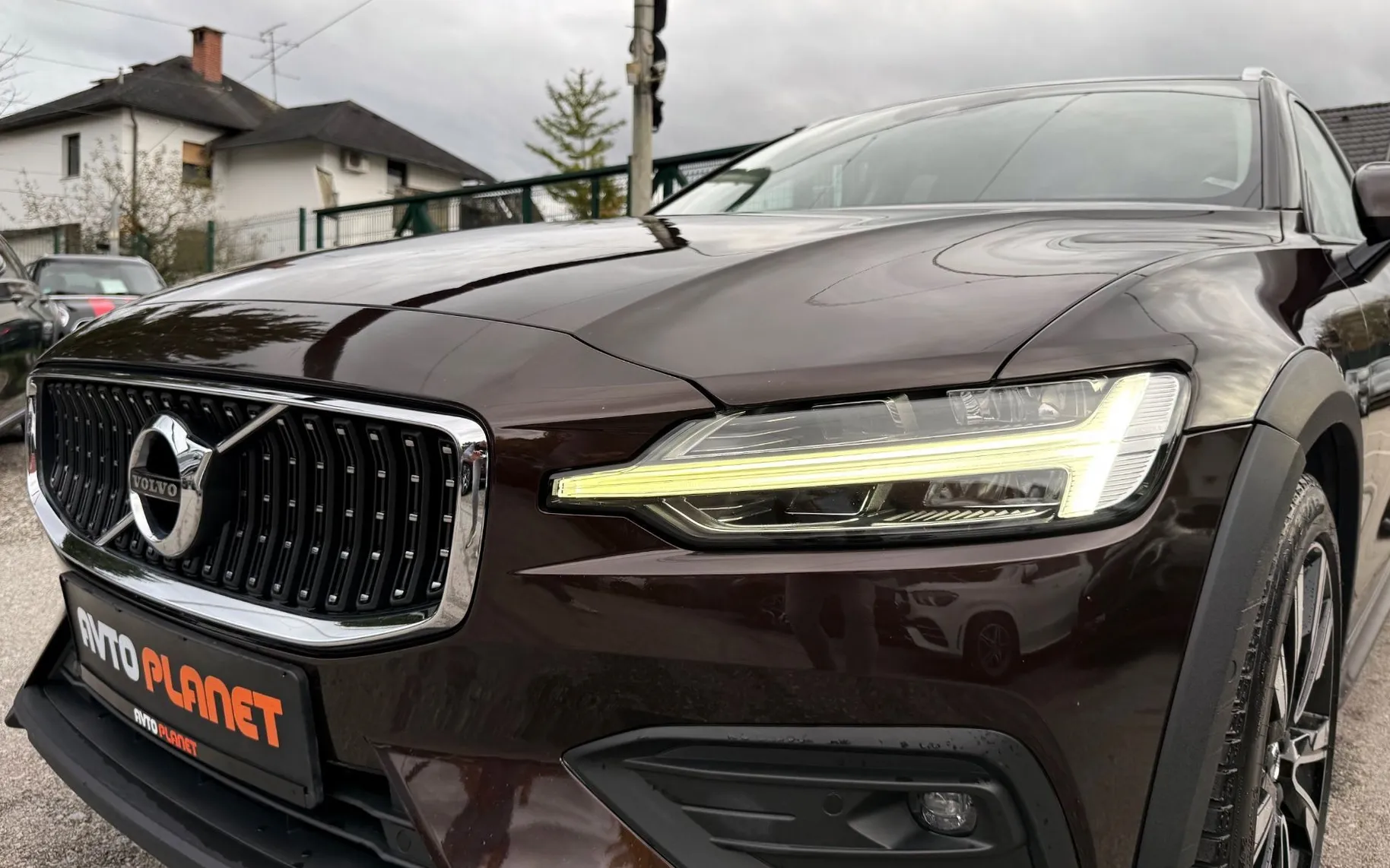 Zunanja slika - Volvo V60 Cross Country - D4 AWD AUT Momentum - 9