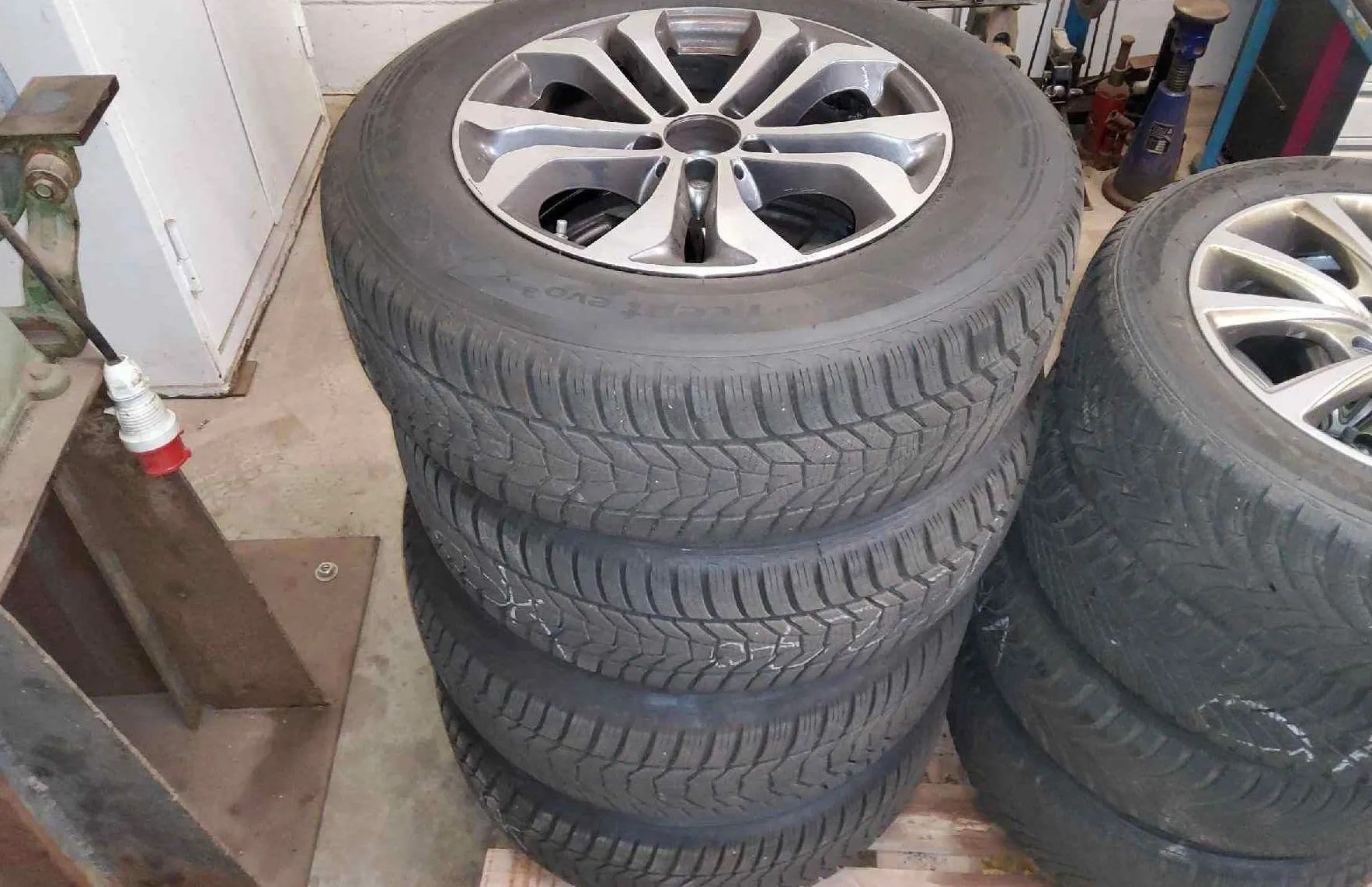 Zunanja slika - Mercedes-Benz GLC-Razred - GLC 220 d 4MATIC Avt..NEMŠKI+4ALU.LED.KAMERA.USNJE - 5