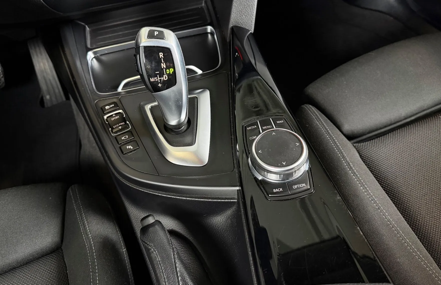Zunanja slika - BMW Serija 3 - Touring: 320D XDRIVE - SPORT - KAMERA - FULL LED - HEAD - 11