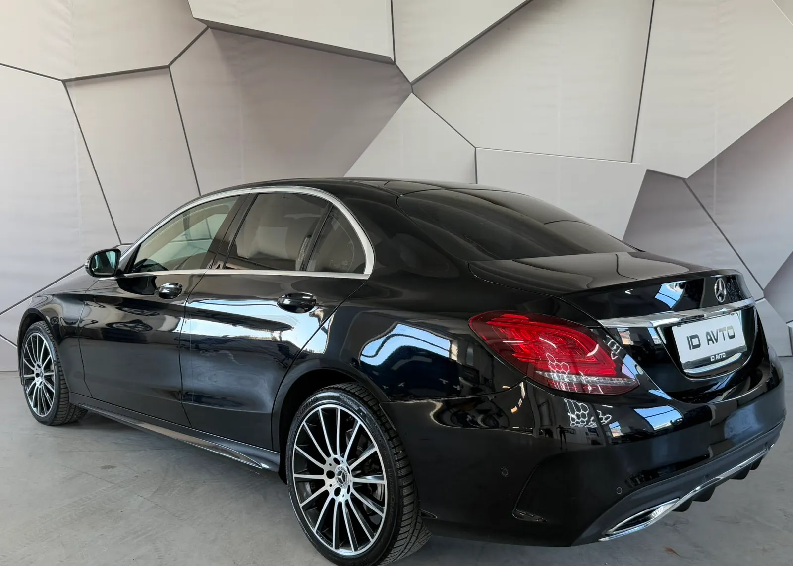 Zunanja slika - Mercedes-Benz C-Razred - C 300 d 4MATIC AMG Line Avt. - 5