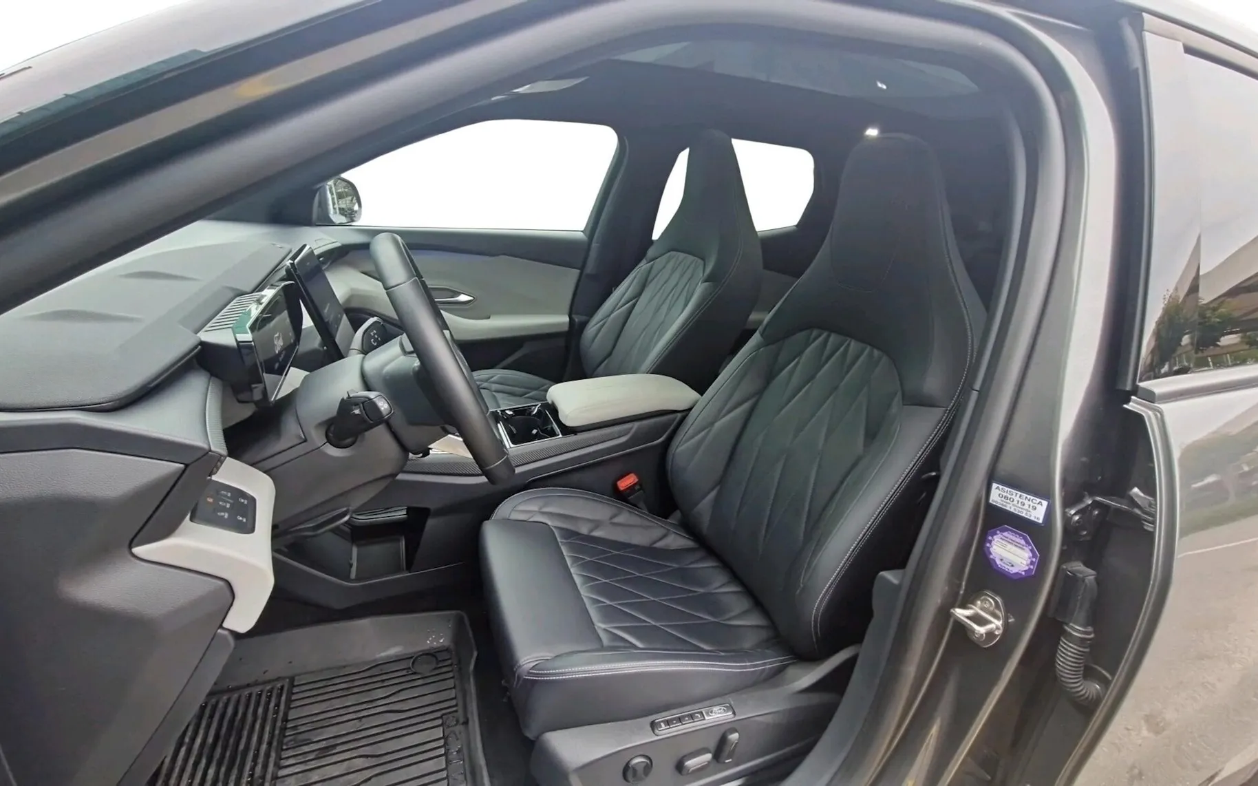 Zunanja slika - Ford Explorer - PREMIUM AWD 340KM PODALJŠAN DOSEG-SLO-USNJE-360o - 5