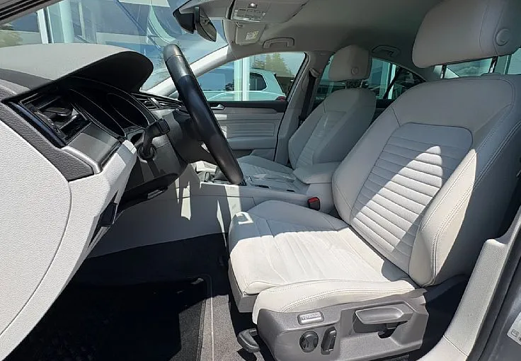 Zunanja slika - VW Passat - 2.0 TDI R-Line 110kW - ODLIČEN - SLOVENSKI - 5