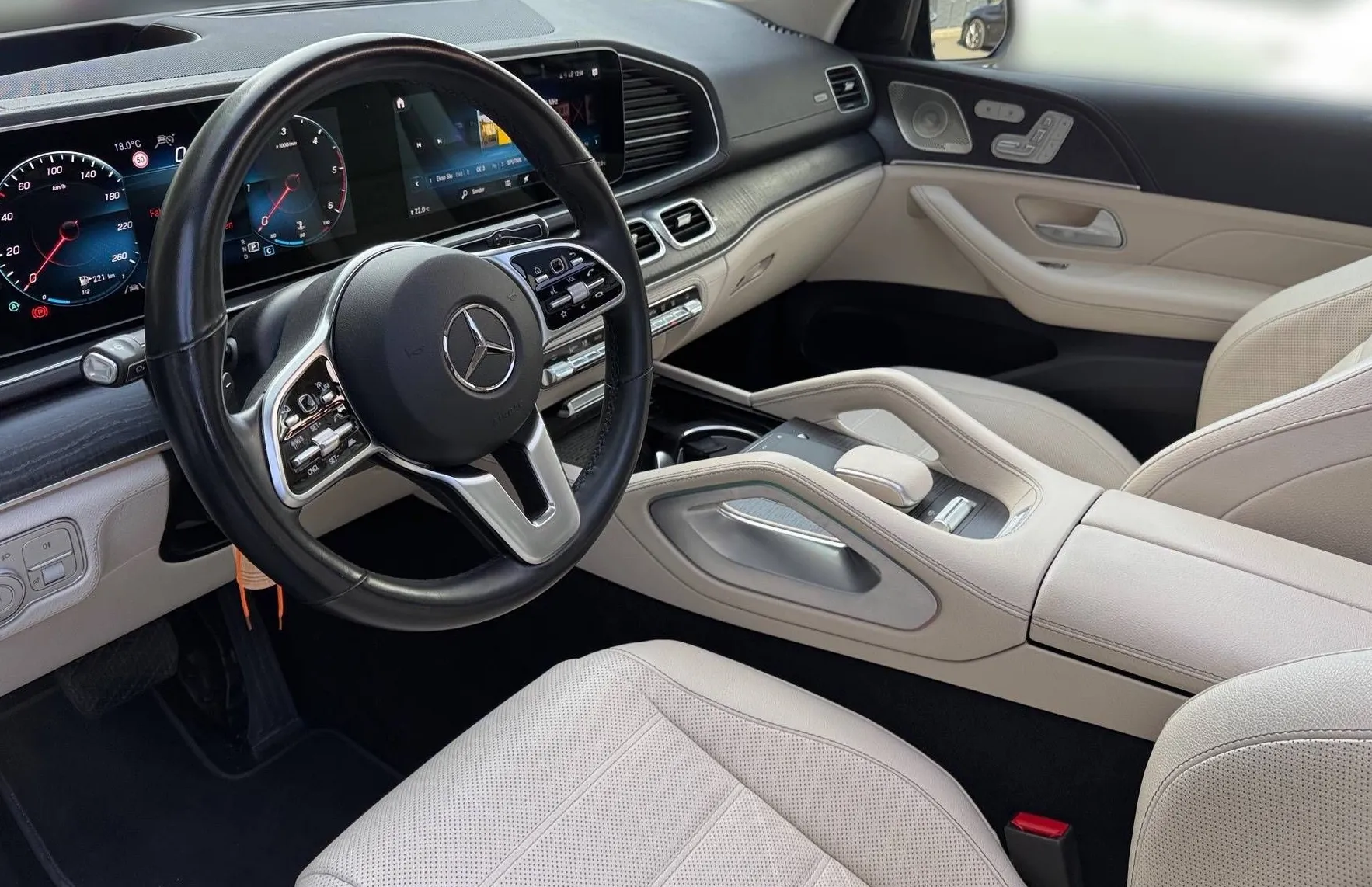 Zunanja slika - Mercedes-Benz GLE-Razred - GLE 400d 4MATIC AMG ACC FUL LED ZRAČNO HUD 360°KAM - 12