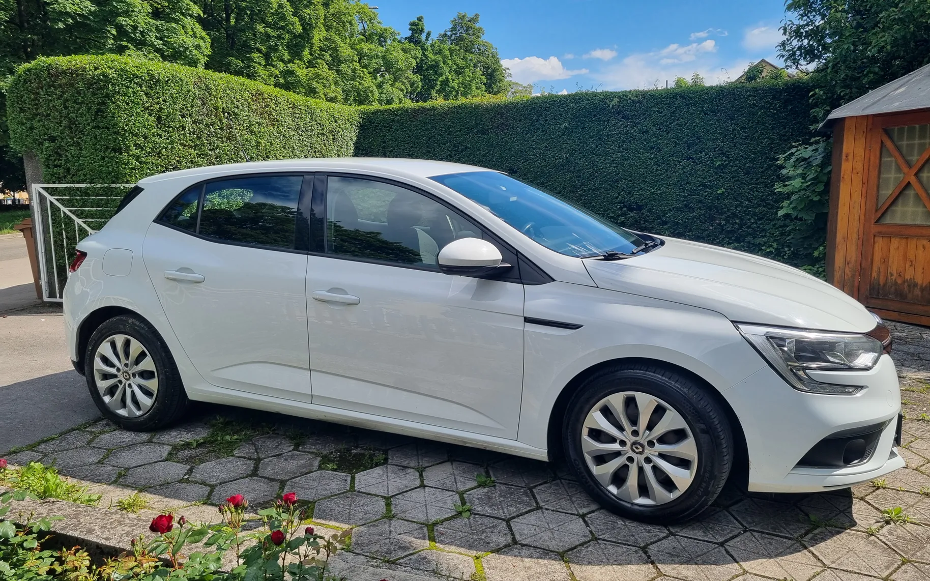 Zunanja slika - Renault Mégane - Z dvižnimi vrati zadaj - 3