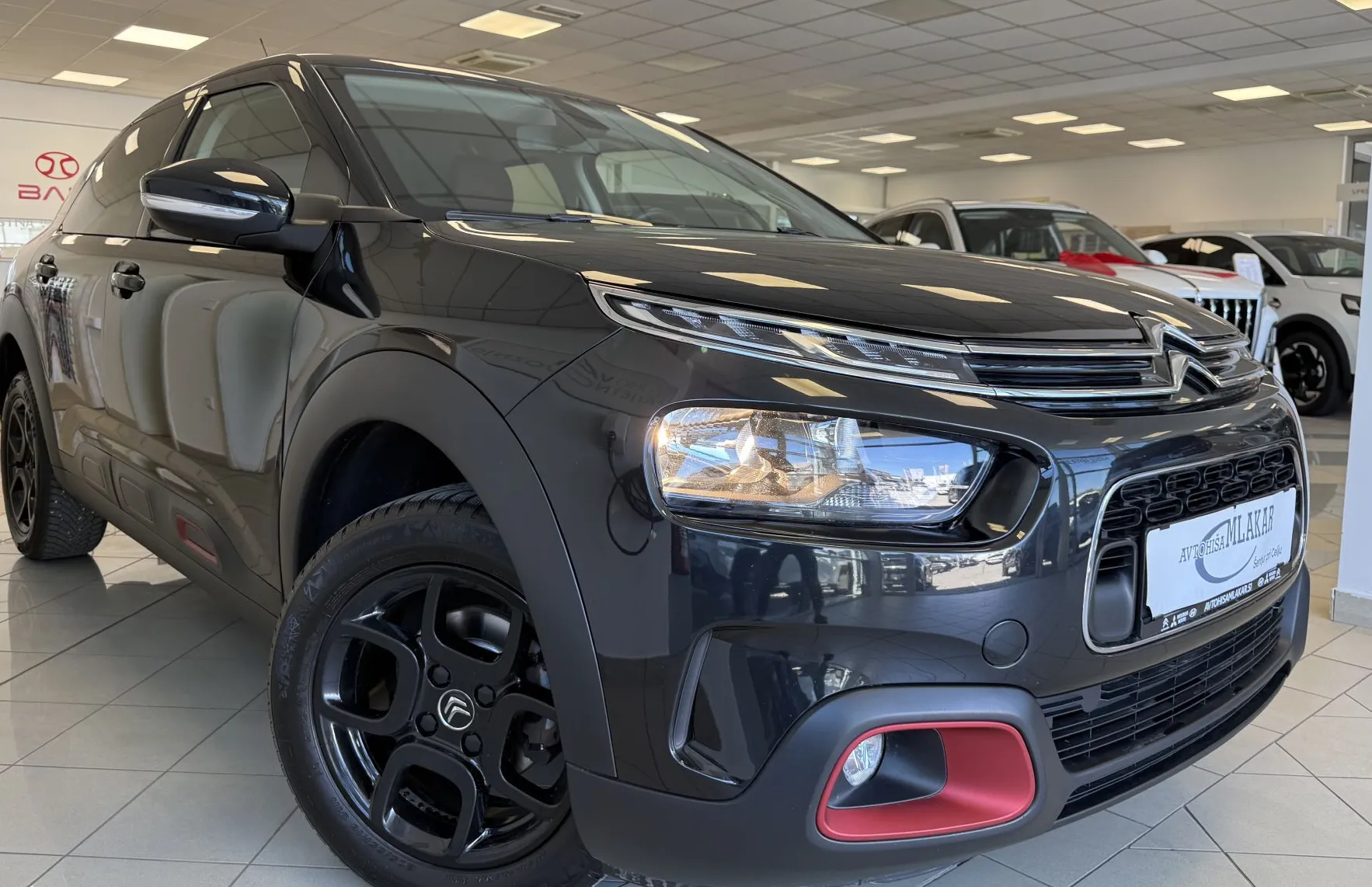 Zunanja slika - Citroën C4 Cactus - 1.2 PureTech SHiNE -1.LASTNIK-SLO.-ODLIČEN- - 1