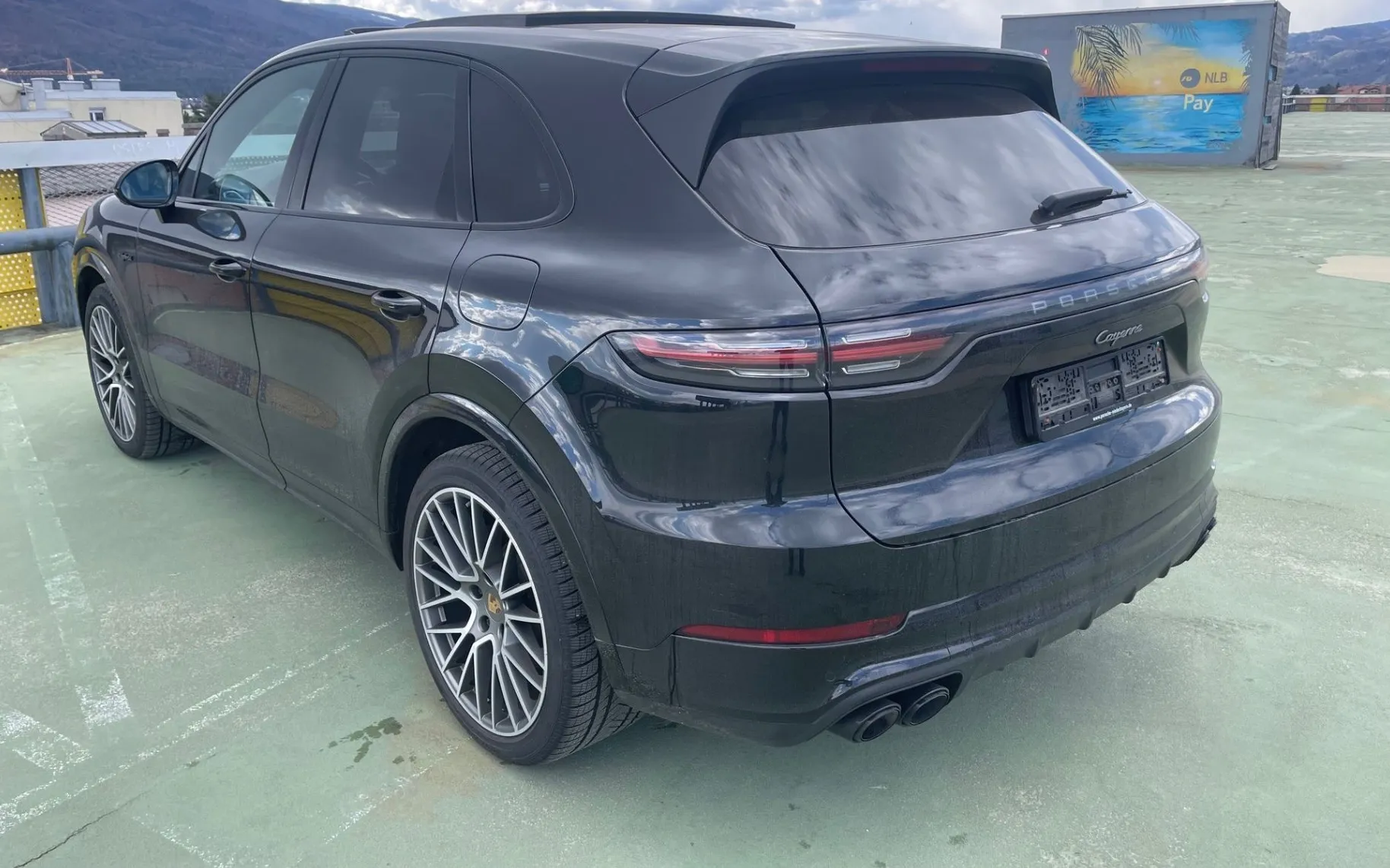 Zunanja slika - Porsche Cayenne - 3.0 E-HYBRID PLATINUM EDITION AUTO MATRIX.USNJE - 4
