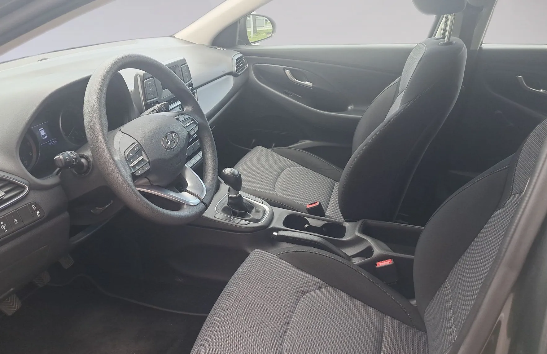 Zunanja slika - Hyundai i30 - 1.5 MPI 110 TREND - 7