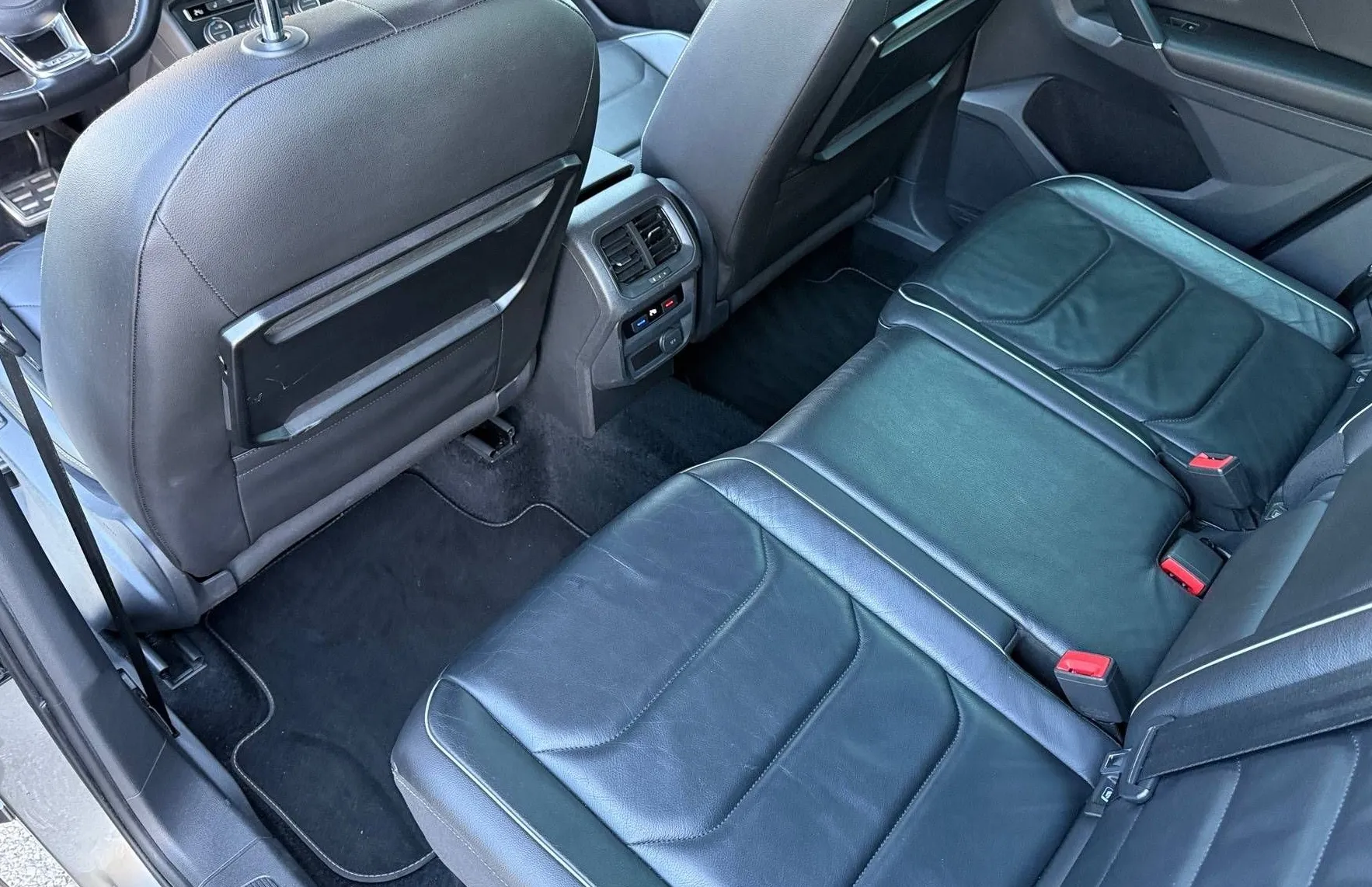 Zunanja slika - VW Tiguan - 2.0 TDI 3x R- LINE 4x4 ACC MEMORY NAPA USNJE TOP.. - 13