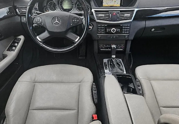 Zunanja slika - Mercedes-Benz E-Razred - 220 CDI °AUT° 170ks AVANTGARDE °XENON° °STR.OKNO° - 11