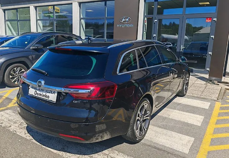 Zunanja slika - Opel Insignia - Tourer 2.0 CDTI°°AUT°°Gretje Navi Led Kamera - 6