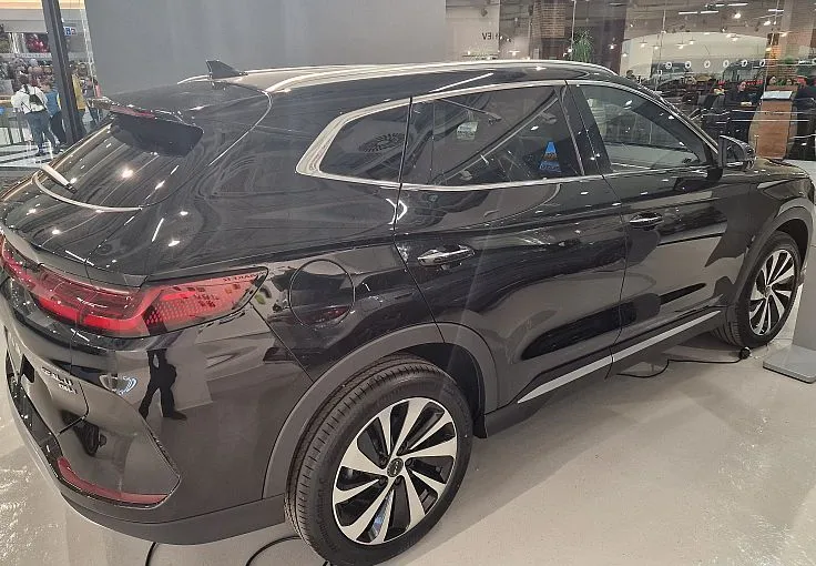 Zunanja slika - BYD SEAL U - DM-i DESIGN AWD PHEV 238kW  skupni doseg 870 km - 2
