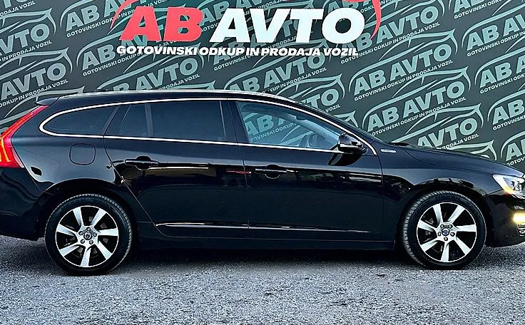 Zunanja slika - Volvo V60 - 2.4TD AWD TwinEngine Plug-in HYBRID+MAX OPREMA+4X4 - 4
