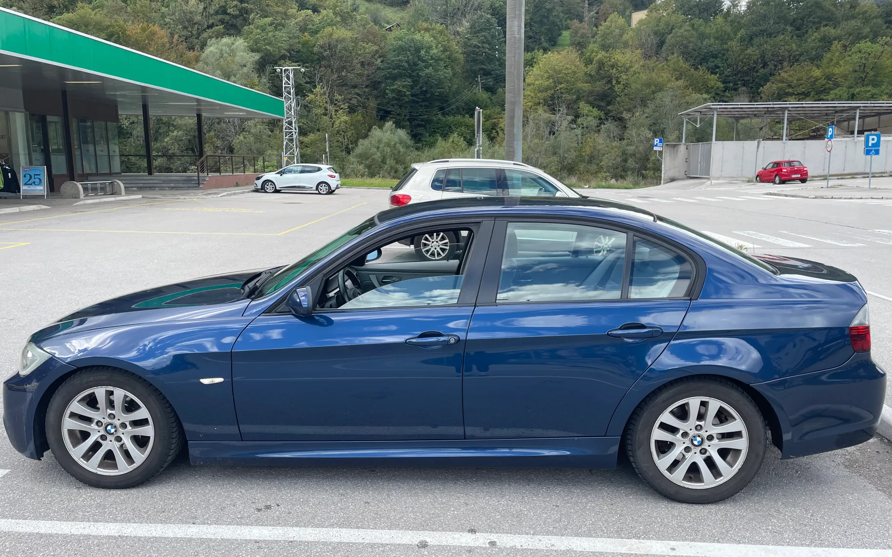 Zunanja slika - BMW Serija 3 - 318d - 3