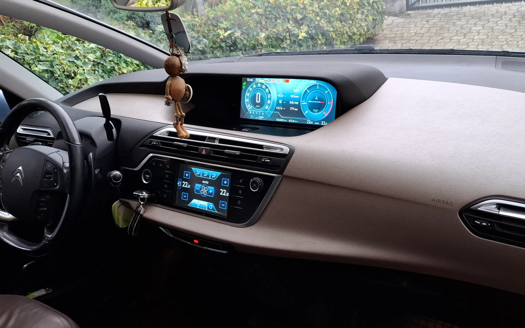 Notranja slika - Citroën C4 - Picasso 2,0 BlueHDi S&S Exclusive Avt. - 15