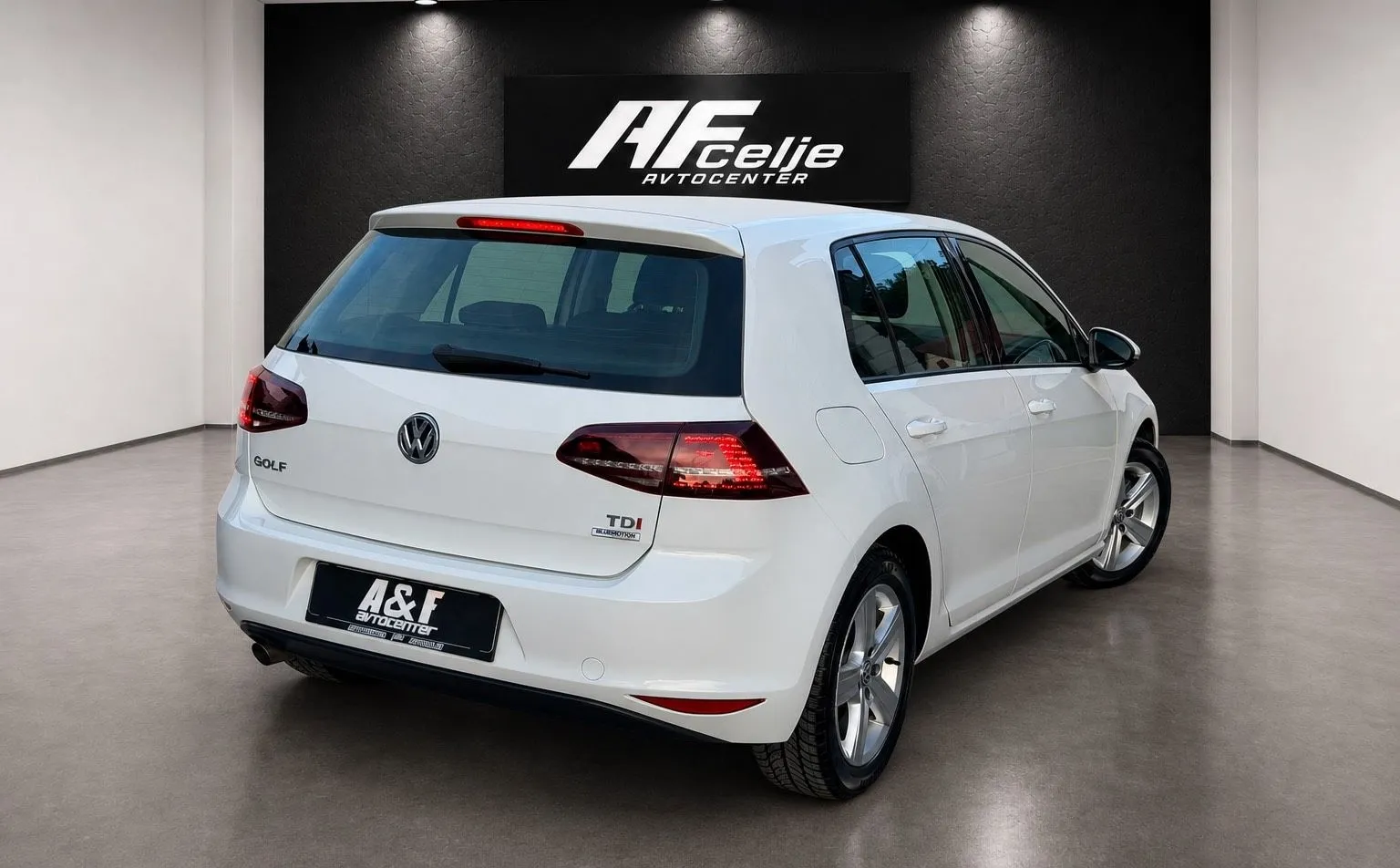 Zunanja slika - VW Golf - 1.6 TDI-H LINE-XENON+LED-LIZING ZA TUJCE-ODLIČEN-. - 5