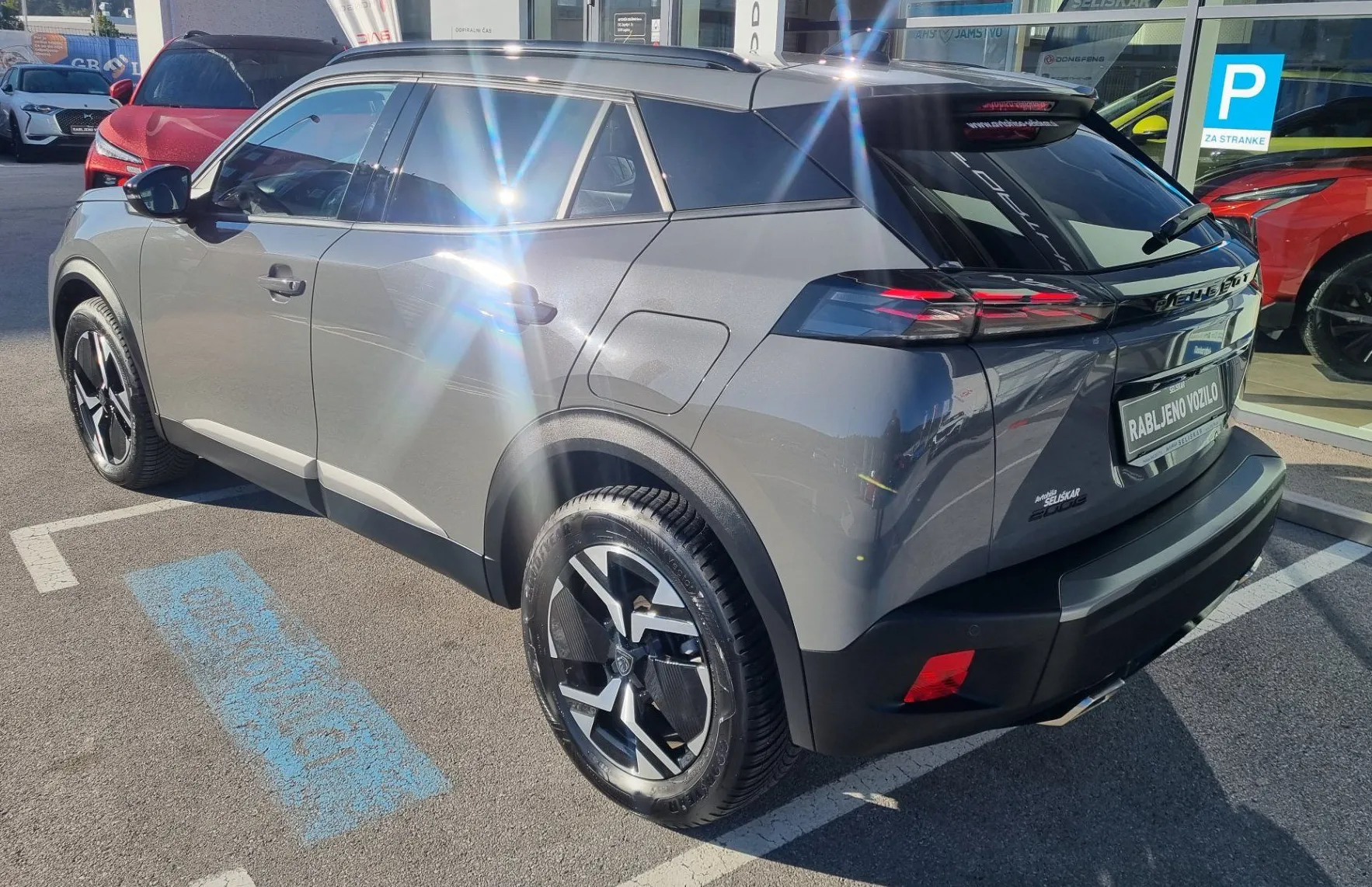 Zunanja slika - Peugeot 2008 - 1.2 PureTech 130 Allure Avtomatik - SAMO 15.632km - 6