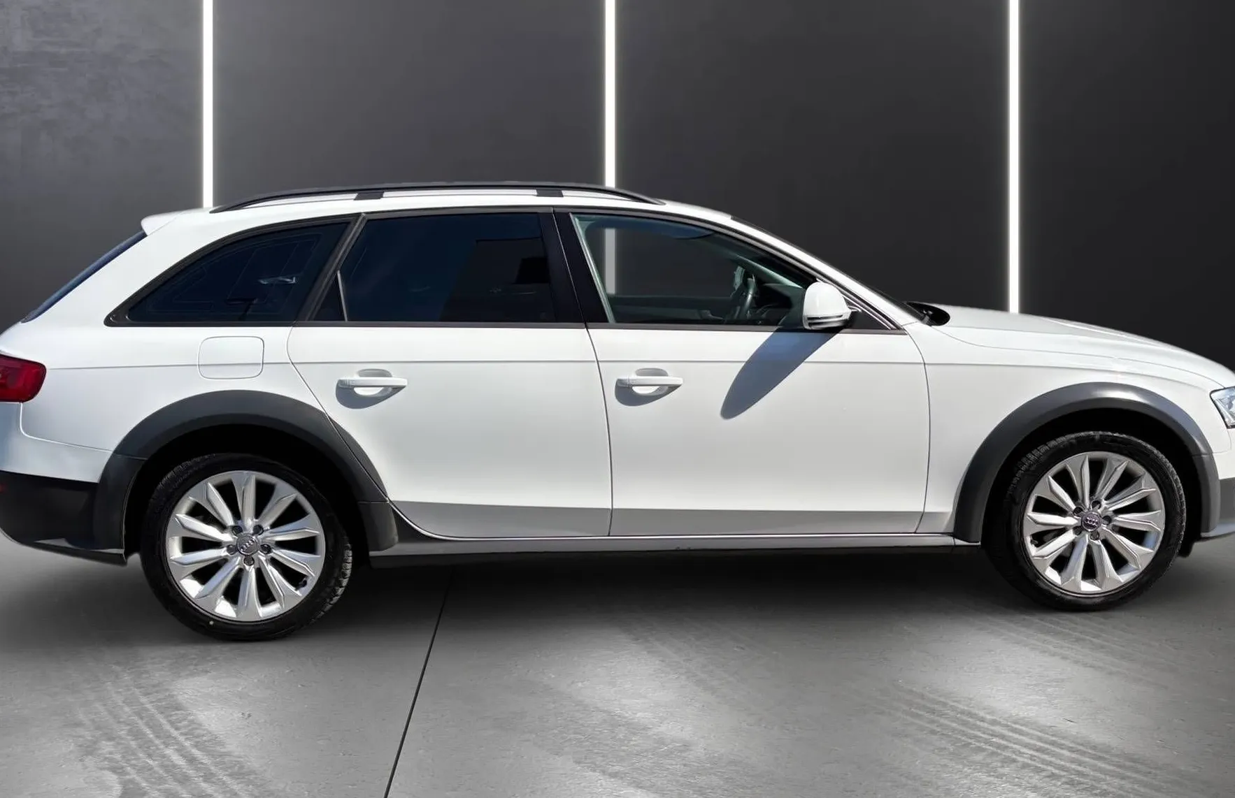 Zunanja slika - Audi A4 Allroad - 2.0 TDI QUATTRO XENON NAVI PDC KAMERA KLJUKA TOP.. - 10