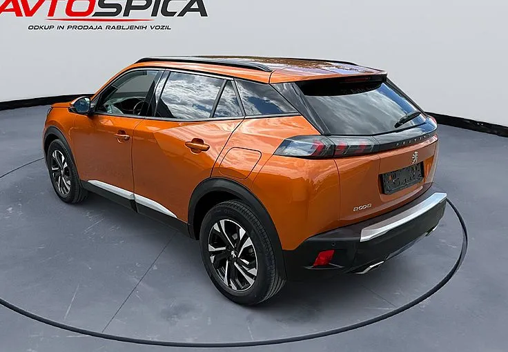Zunanja slika - Peugeot 2008 - 1.2 PureTech  Active Pack - NA OBROlE BREZ POLOGA - 3
