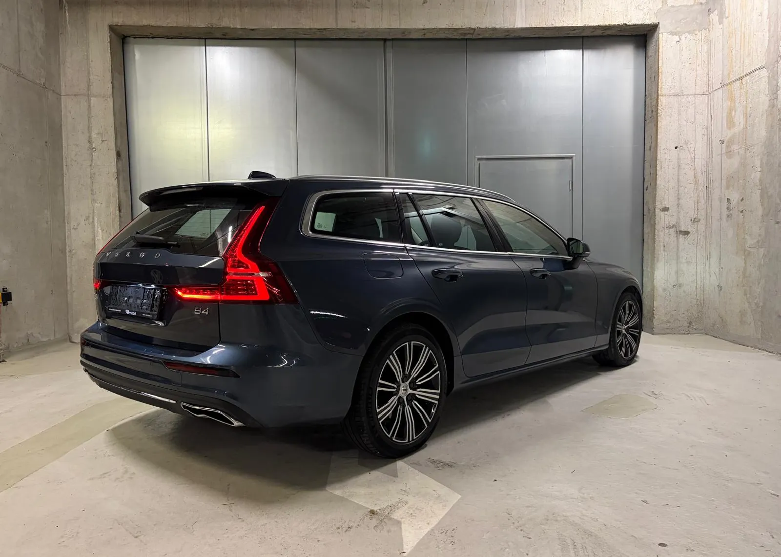 Zunanja slika - Volvo V60 - B4D Inscription Avt. - 4