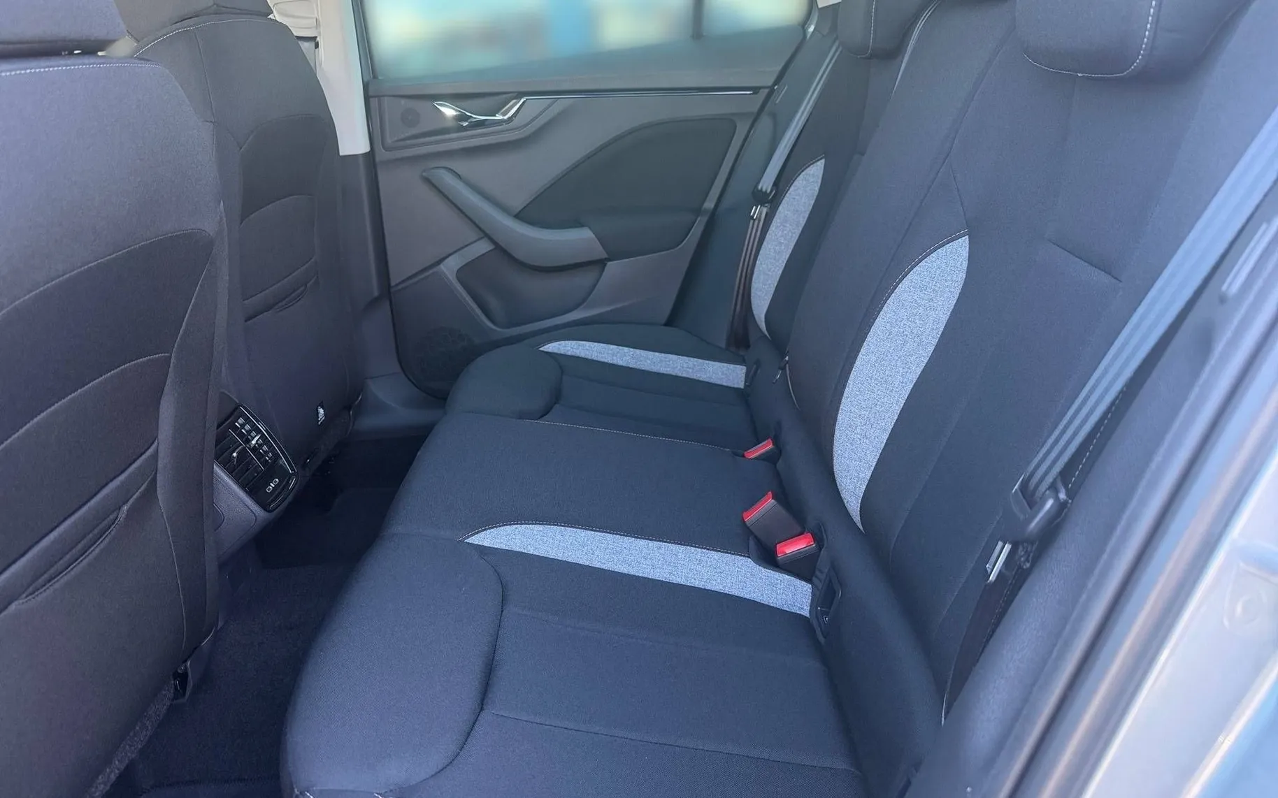 Notranja slika - Škoda Kamiq - 1.0 TSI Edition DSG - 11