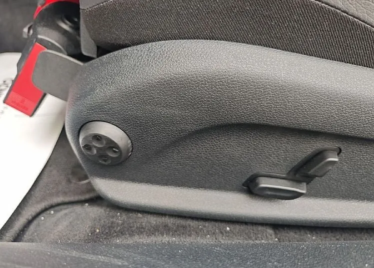 Zunanja slika - Mercedes-Benz E-Razred - E 220 d -AMG LINE -PANORAMA -NAVI - 312€ MESEČNO - 9