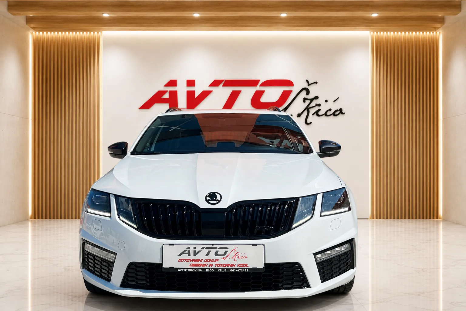 Notranja slika - Škoda Octavia - RS 2.0 TDI-BI-XENON-LED-NAVI-RADAR TEM-PDC-ODLI  268 .. - 7