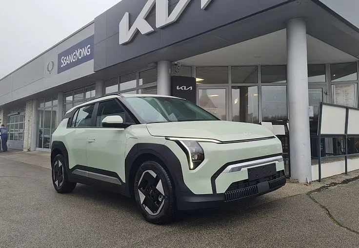 Zunanja slika - KIA EV3 - 58.3 kWh baterija. 150 kW  204 KM  Star - 1