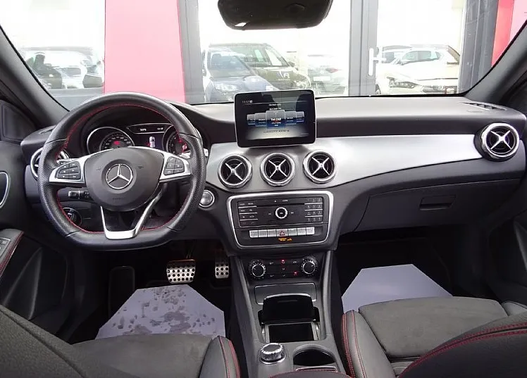 Zunanja slika - Mercedes-Benz GLA-Razred - GLA 200 7G 156KM - KOT NOV - GRETJE SEDEŽEV - - 12