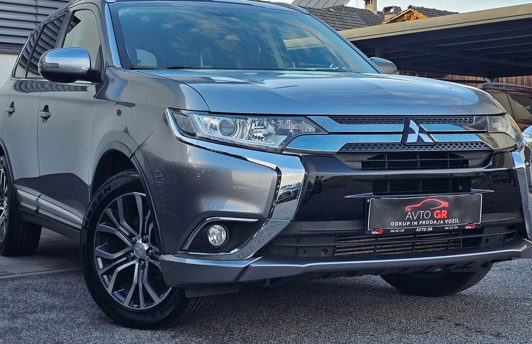 Zunanja slika - Mitsubishi Outlander - 4WD 2.2 DI-D Intense+Le 149.000km-7Sedežov-Odličen - 8