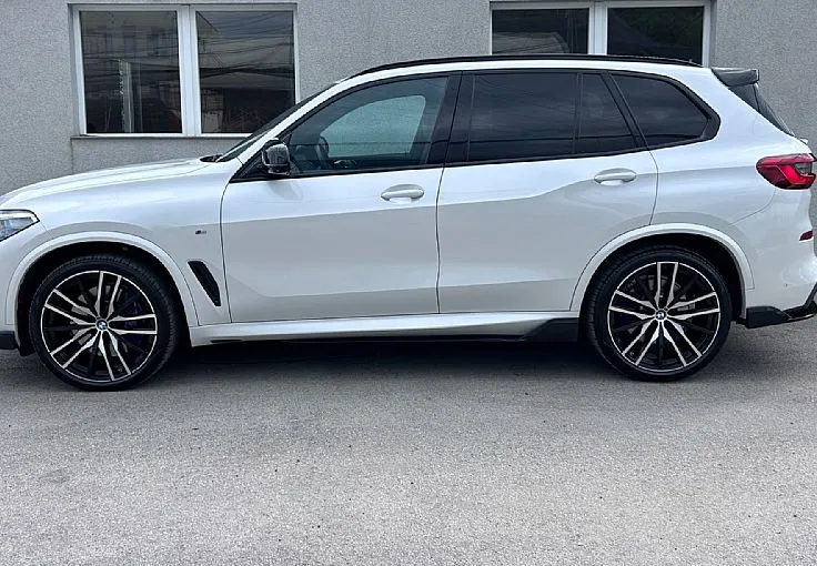 Zunanja slika - BMW X5 - serija : xDrive30d Avt.-SKY-LASER-KRISTAL-MASAŽA-HLAJENJE - 4