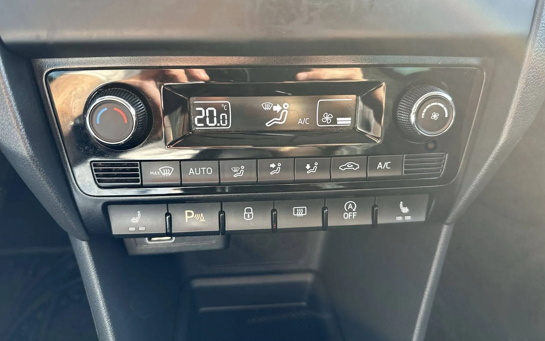 Notranja slika - Škoda Rapid - 1.0 TSI Ambition - 18
