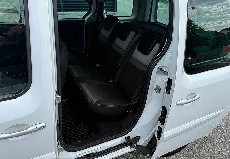 Zunanja slika - Renault Kangoo - 1.5 dCi 110 Energy Luxe - NA OBROKE BREZ POLOGA - - 8