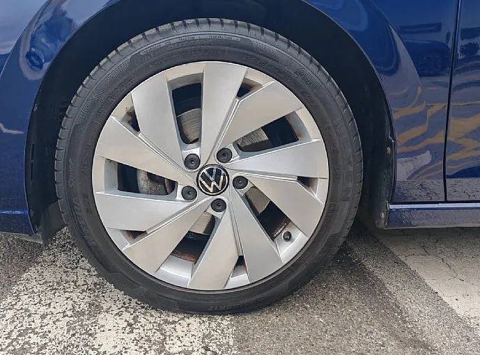 Zunanja slika - Volkswagen Golf - 1.5 eTSI Style DSG°1.Last°SLO°EL.sedeži°Akt.temp - 3