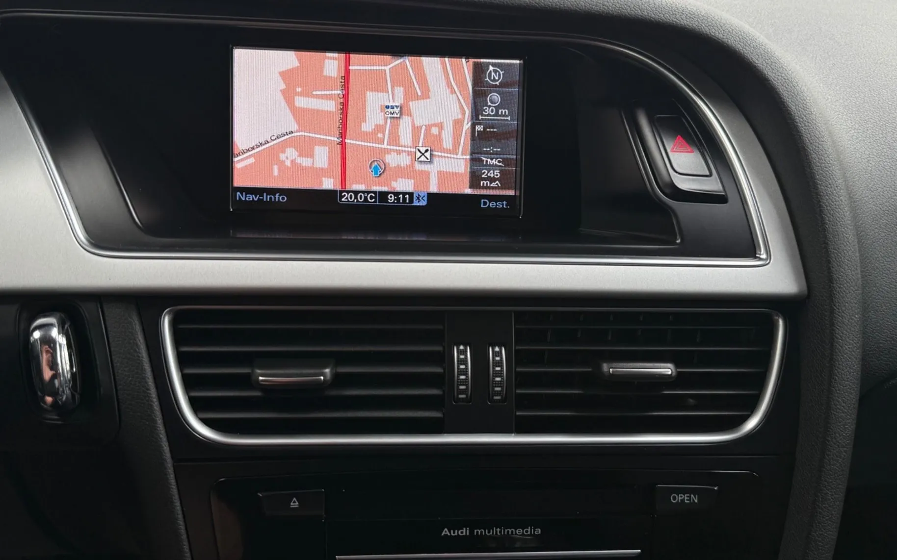 Notranja slika - Audi A4 - 2.0 TDI... - 18