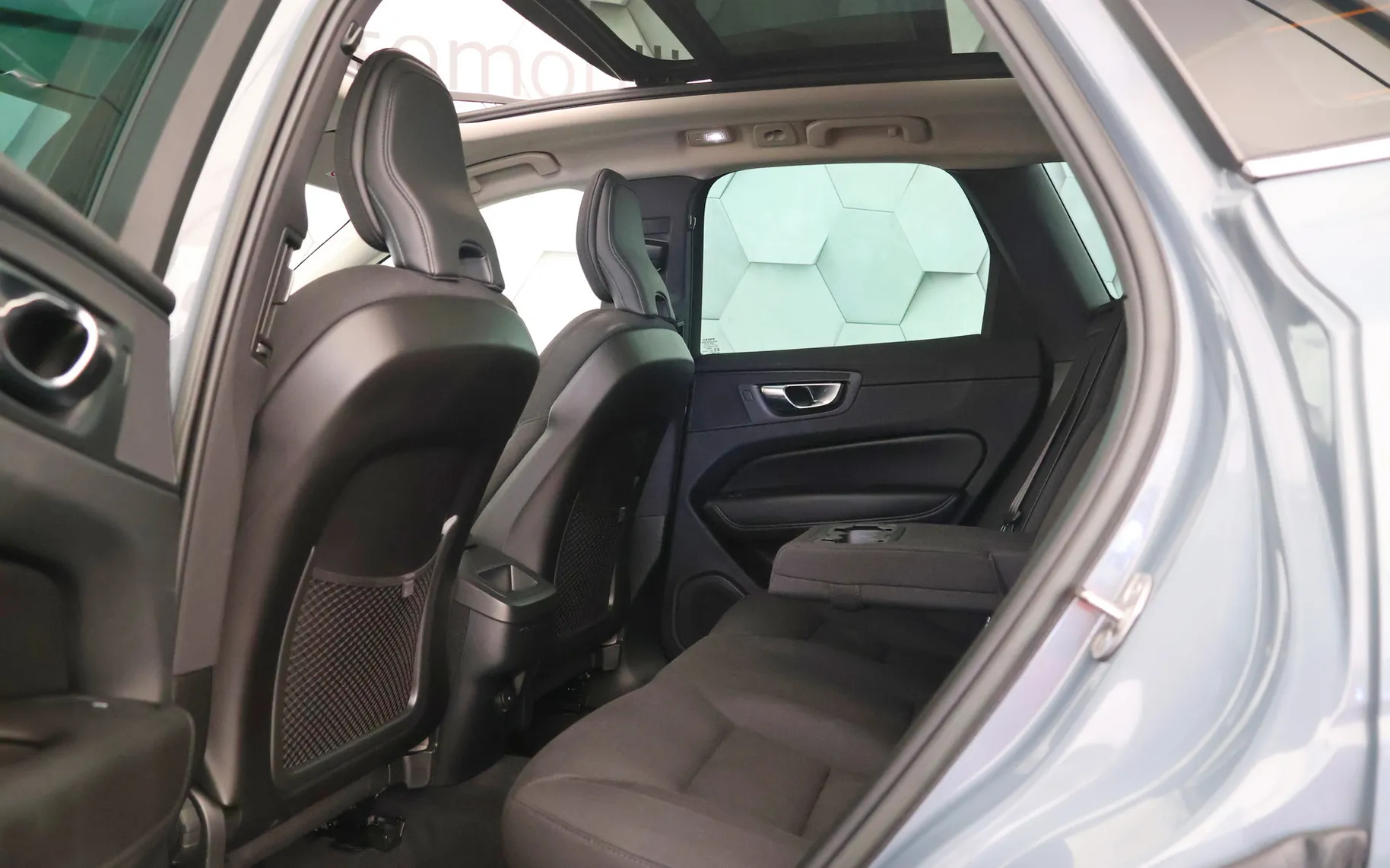Zunanja slika - Volvo XC60 - B4D 2.0d Geartronic Essential 197KM - 10