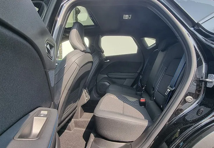 Zunanja slika - Renault Captur - Esprit Alpine TCe 160 Aut+Panorama+Paket Zima - 8