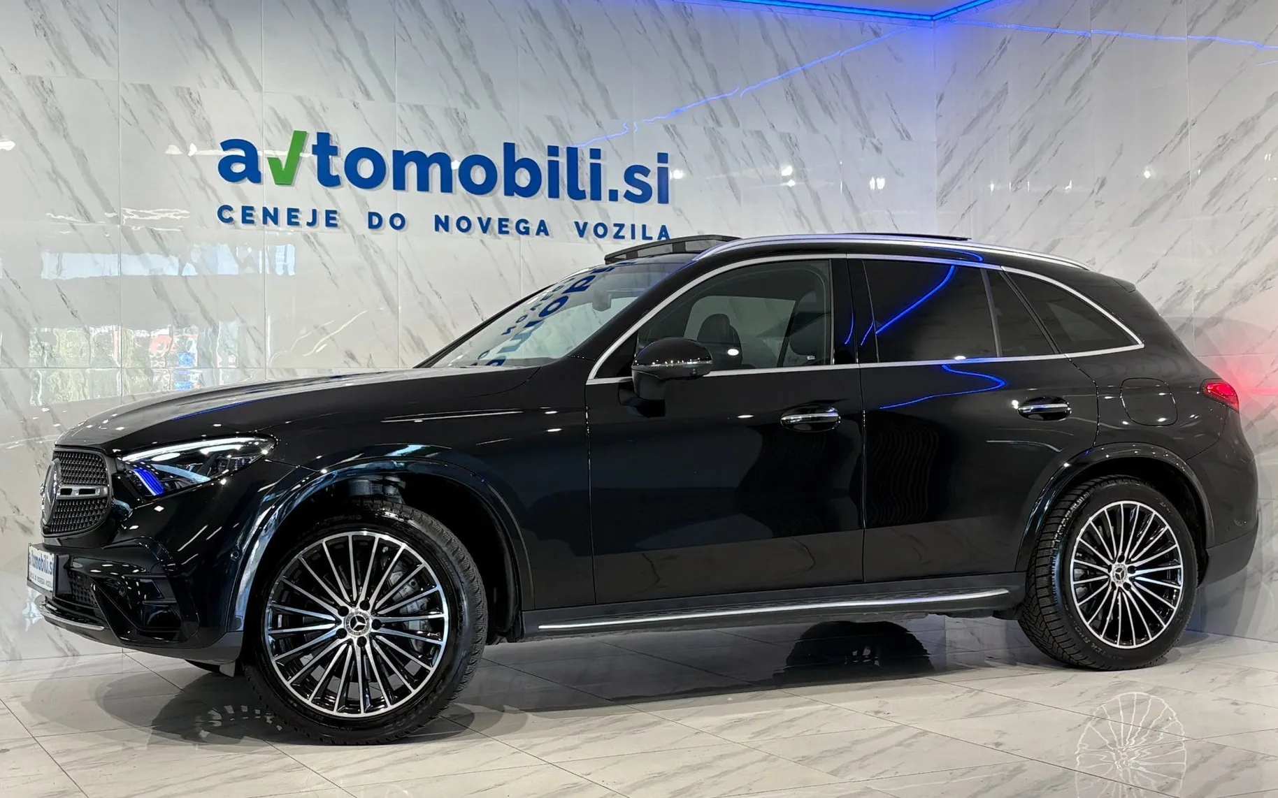 Zunanja slika - Mercedes-Benz GLC-Razred - 300e|4M|AMG|Pano|Zračno|HUD|ACC|360K|Burm|Kljuka| - 2