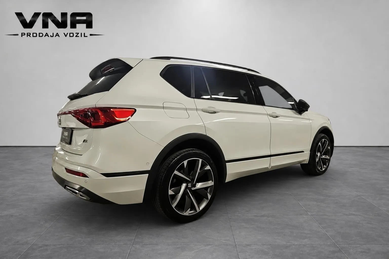 Zunanja slika - Seat Tarraco - 2.0 TDI FR DSG |PANO|WEBASTO|KLJUKA|BLIS|ALU20|TOP - 6