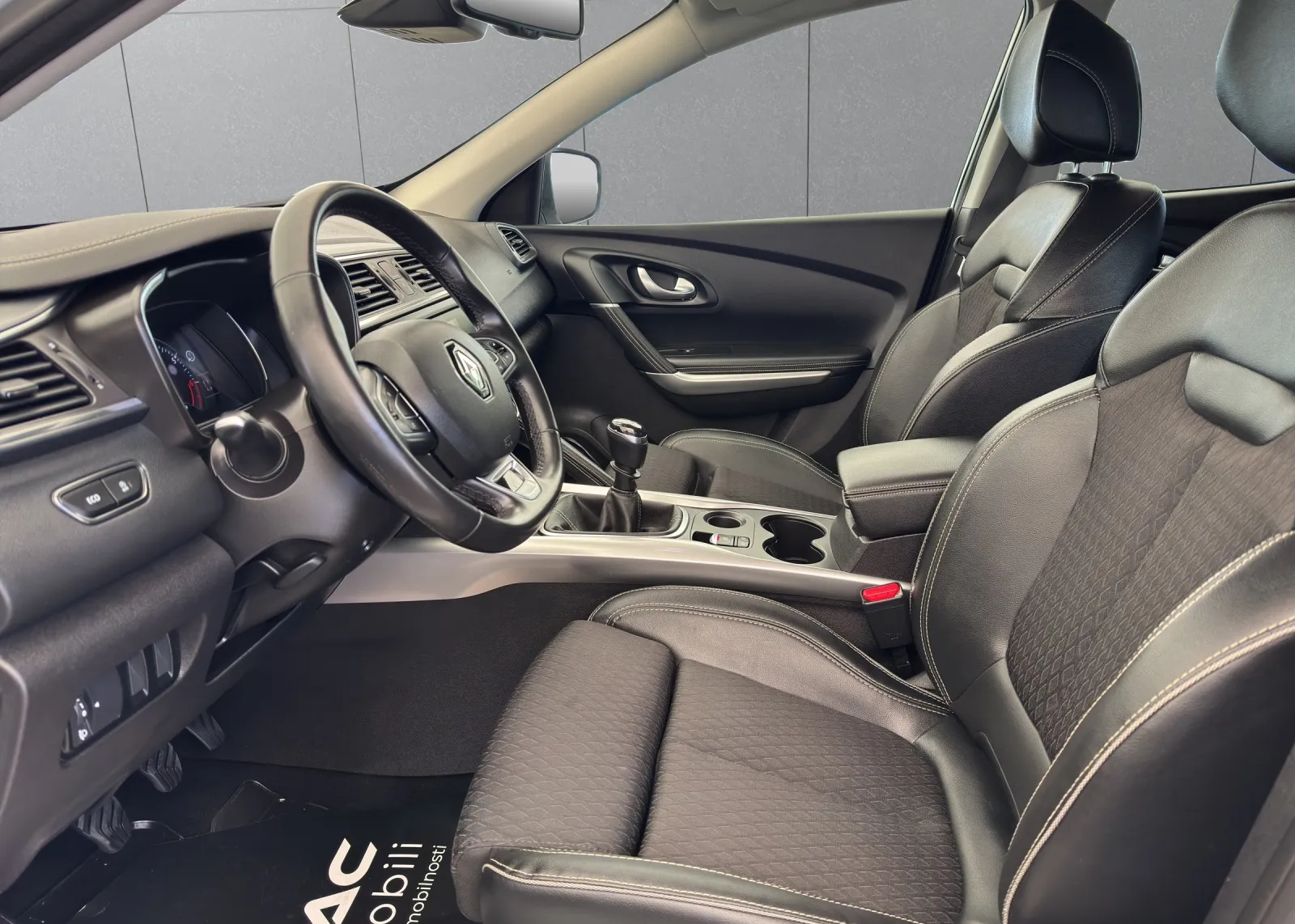 Zunanja slika - Renault Kadjar - TCe 140 Bose - 6