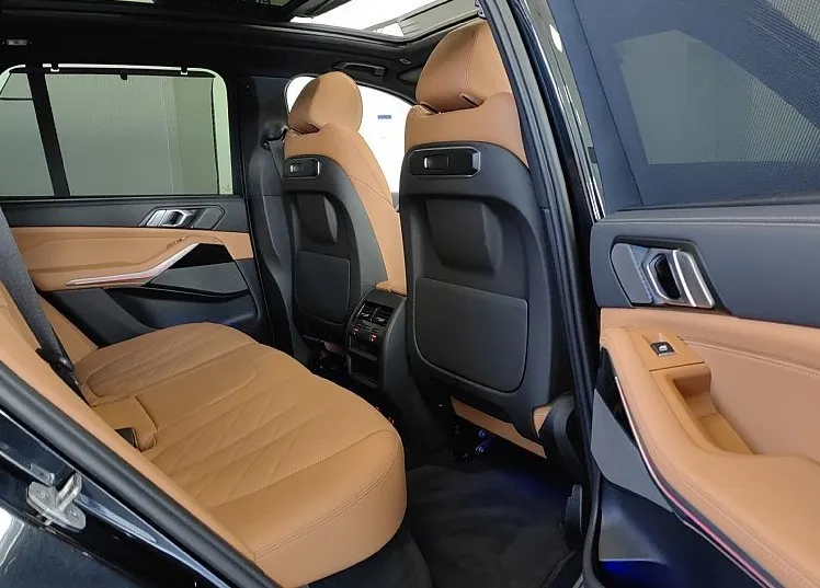 Zunanja slika - BMW X5 - serija : 30d-XD-M-PAKET-ZRAČNO-PANO-SOFT-CL-360KAM-LASER-22 - 13
