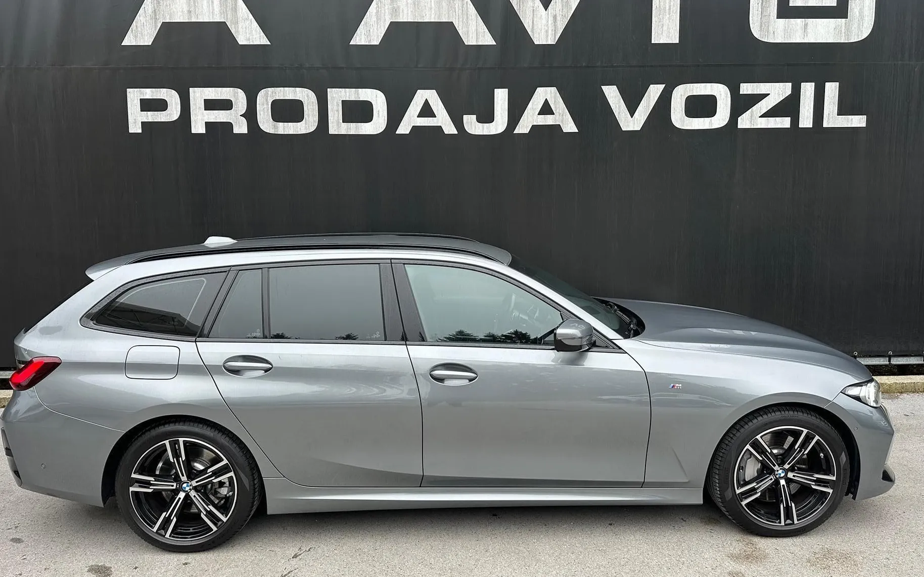 Zunanja slika - BMW Serija 3 - Touring: 330i  AT  MSPORT - 3