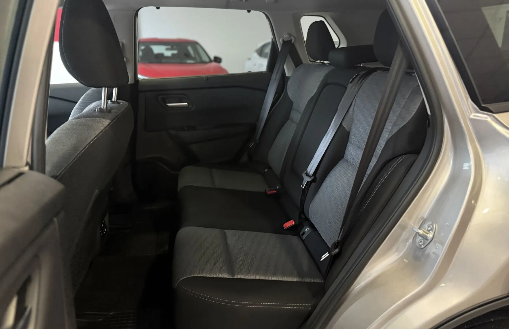 Zunanja slika - Nissan X-Trail - 1.5 VC-T MHEV N-Connecta X-Tronic + CONFORT - 8